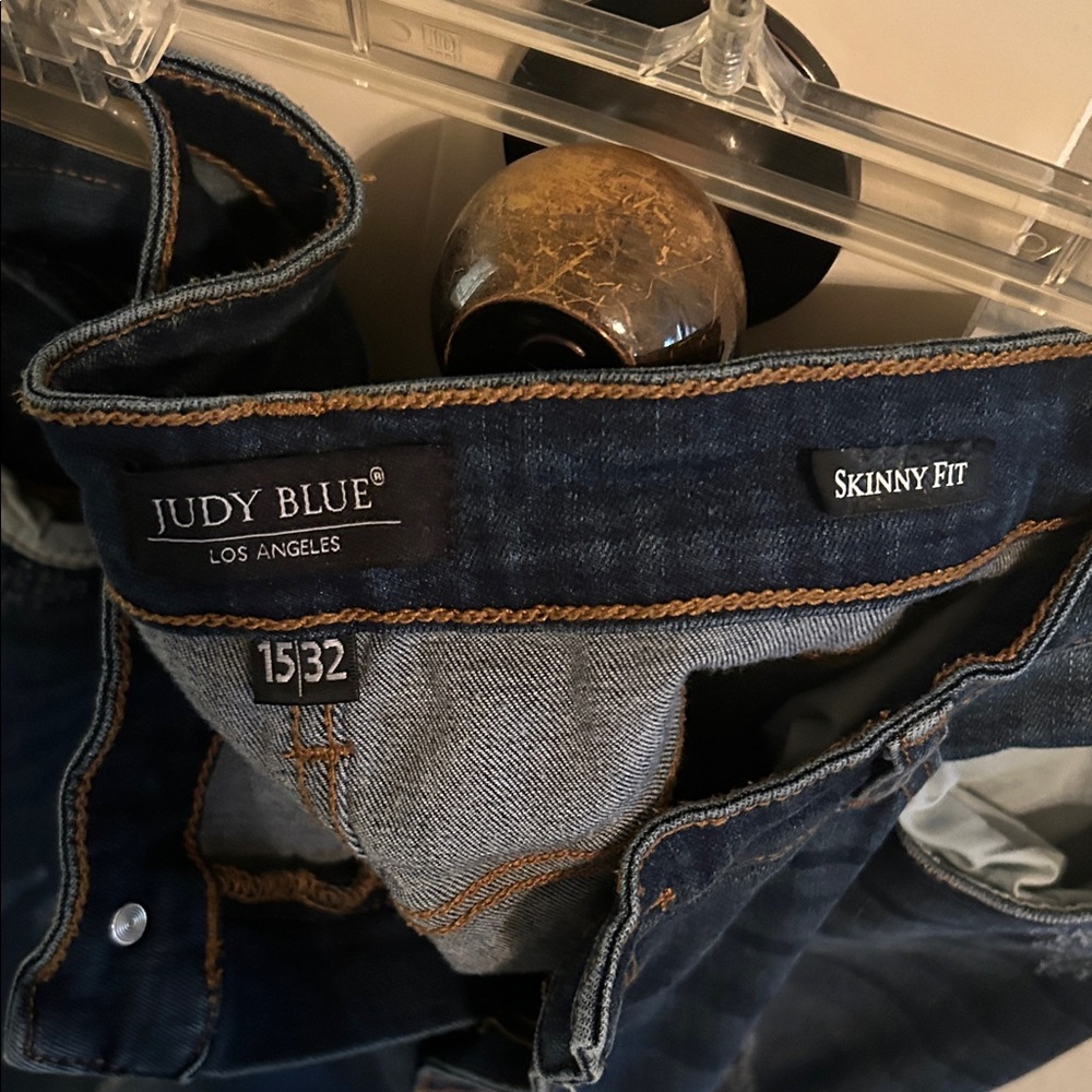 Judy Blue Dark Distressed Skinny Jeans - Picture 2 of 3
